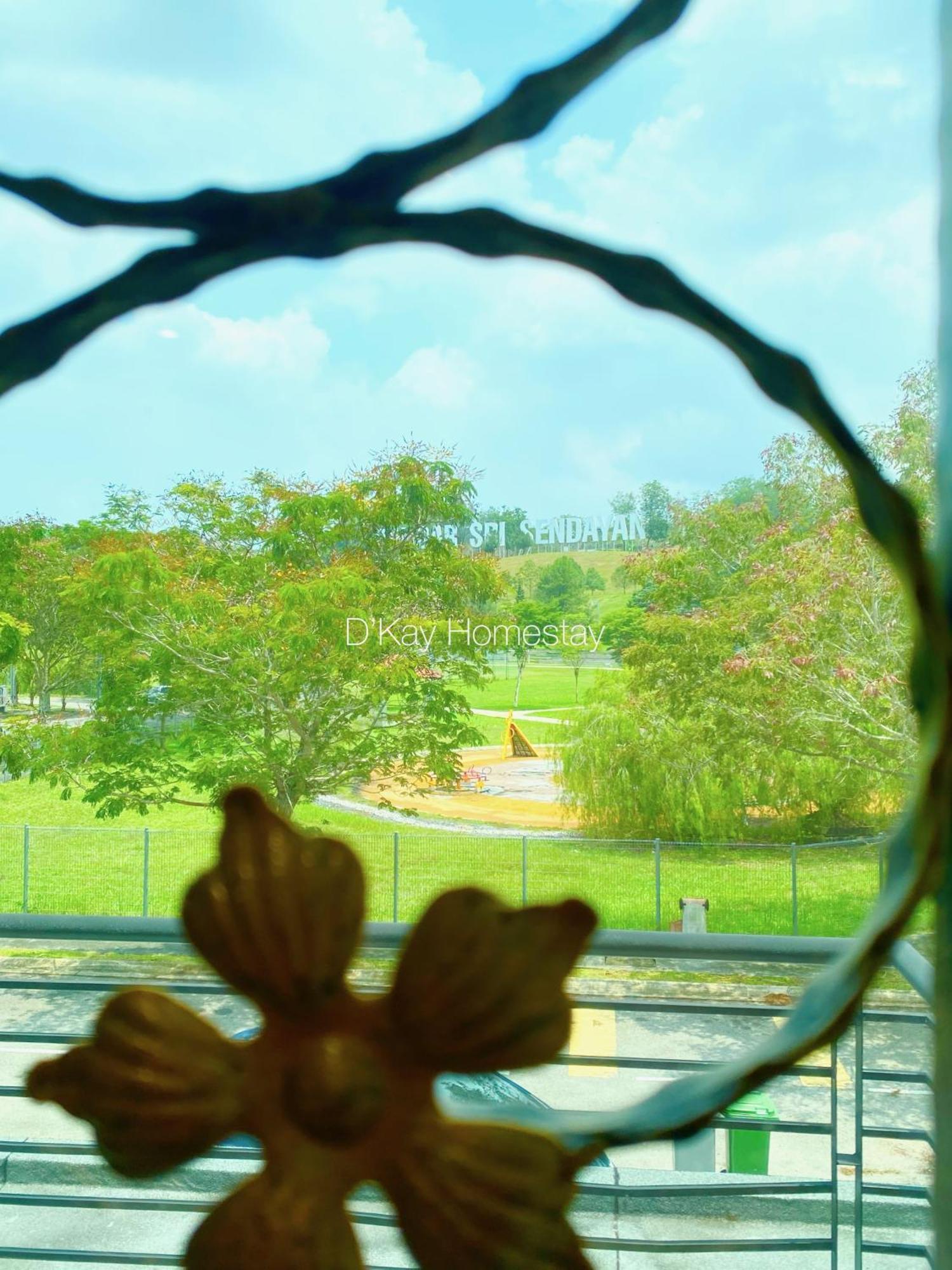 4 Bedrooms Homestay, Fully Aircond In Sendayan By D'Kay Homes I 10-15 Pax Seremban Eksteriør bilde